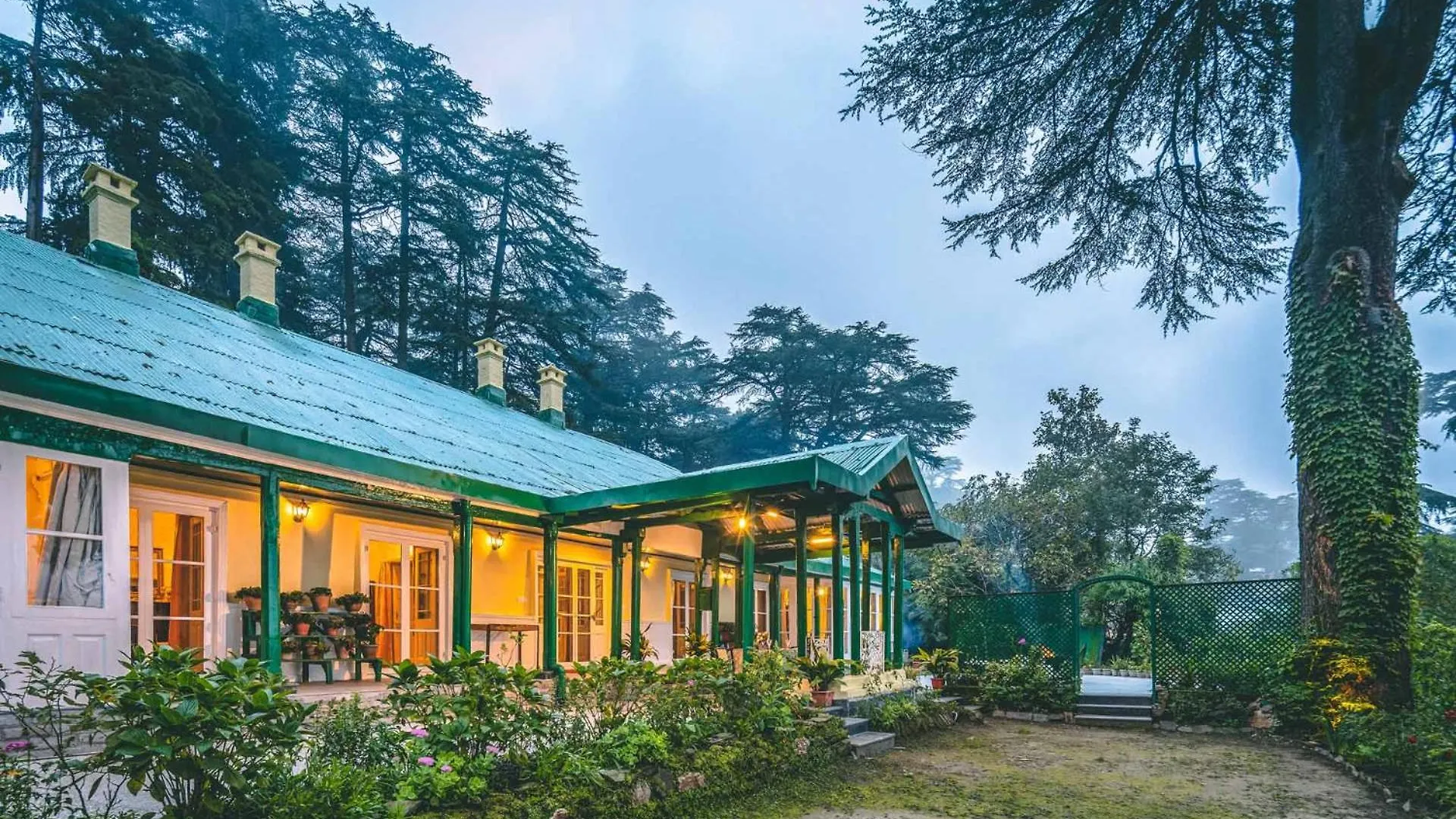 Stayvista At Rose Cottage - Bonfire & Scenic View Shimla 0*,  India