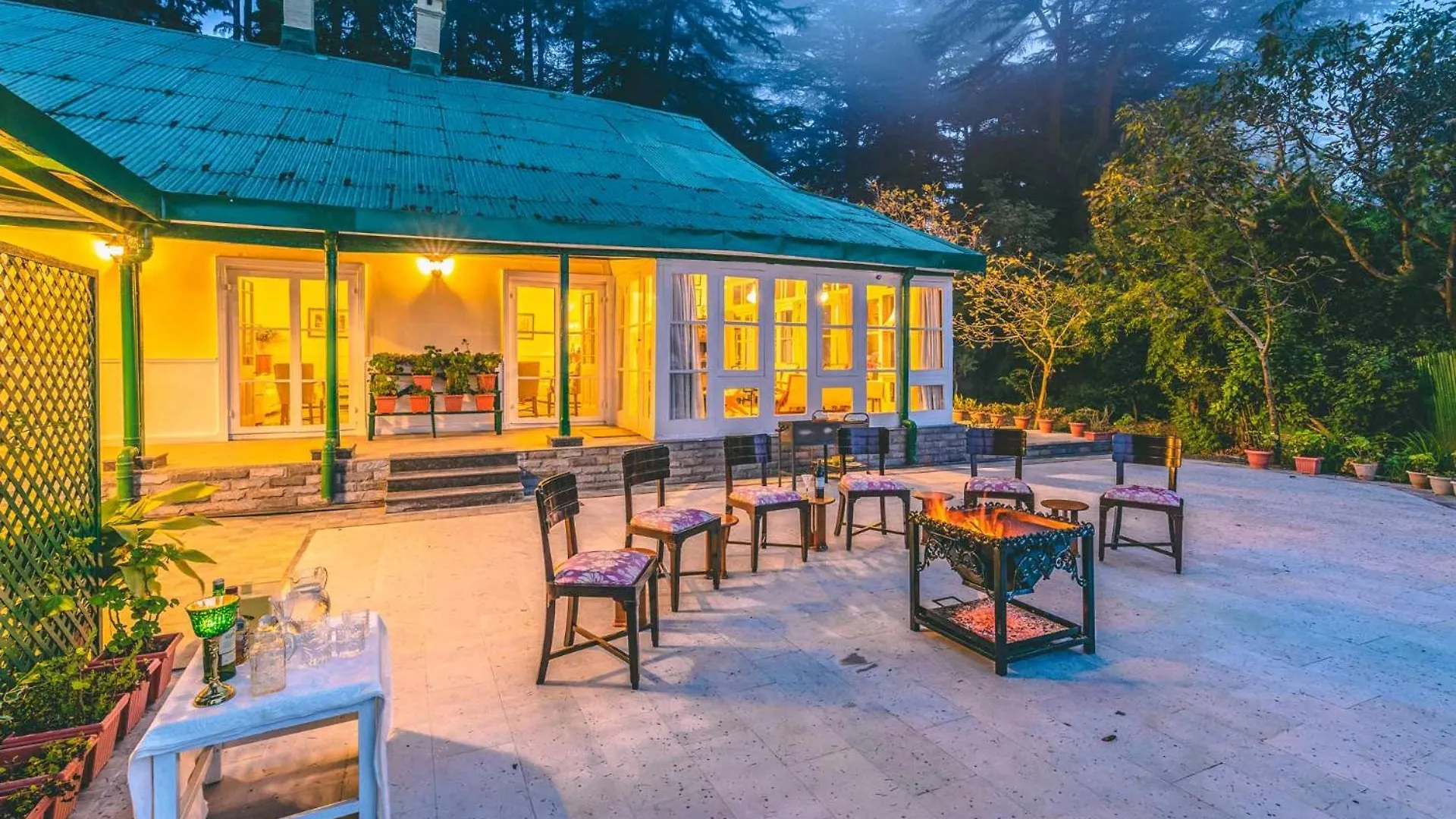 Stayvista At Rose Cottage - Bonfire & Scenic View Shimla Villa
